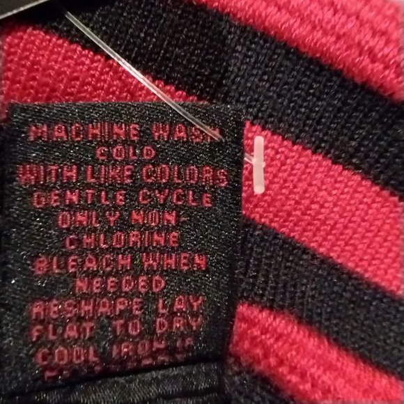 Long Top with black and red stripes. BNWT - Picture 4 of 6